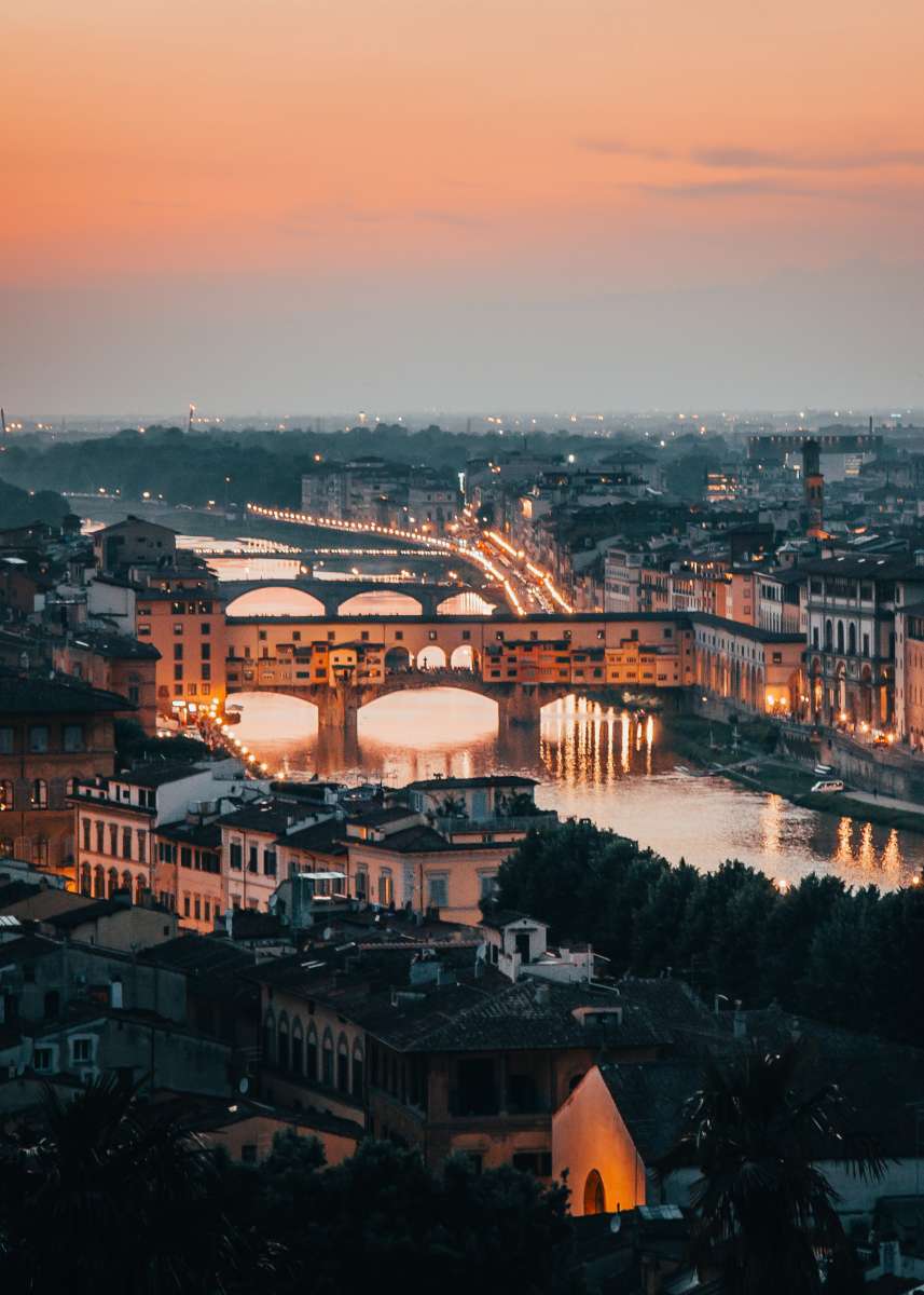 Immagine del Ponte Vecchio e di Firenze al tramonto